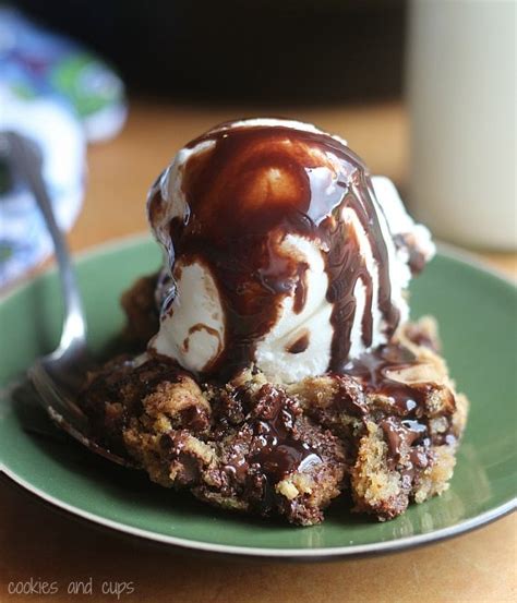 skillet-chocolate-chip-cookie-perfect-giant-cookie image