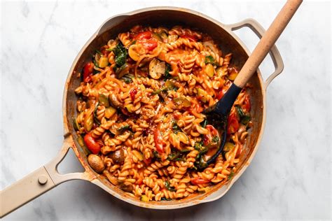 easy-one-pot-pasta-cozy-healthy-20-minute-dinner image