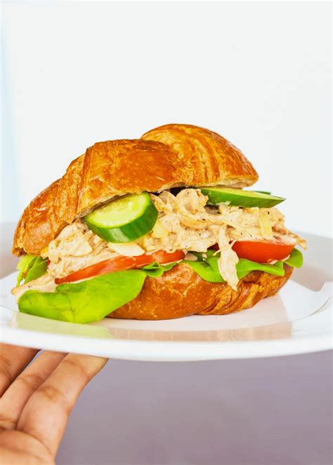 spicy-asian-cajun-chicken-salad-croissandwich-that image