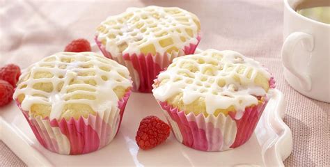 robinhood-raspberry-white-chocolate-chunk-cupcakes image
