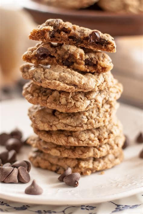 dark-chocolate-walnut-oatmeal-cookies image