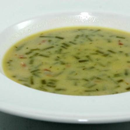 bouneschlupp-green-bean-soup-vegetarian image