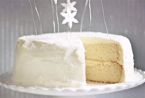 winter-wonderland-white-cake-chef-dennis image