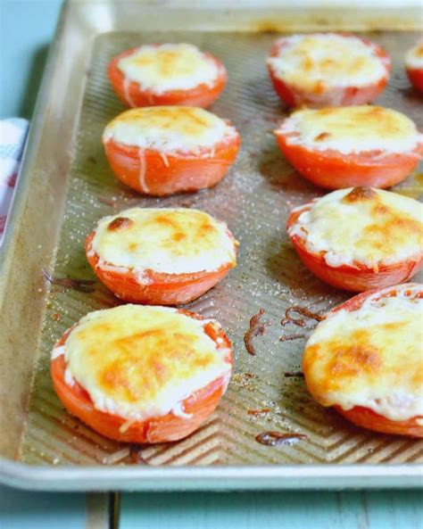 tomato-and-mozzarella-appetizer-nelliebellies-kitchen image