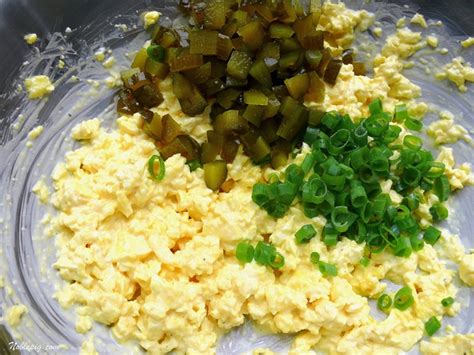 scrambled-egg-salad-noble-pig image