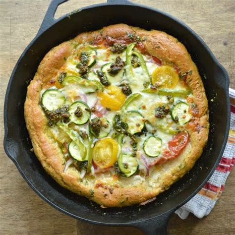 summer-vegetable-skillet-pizza-sugar-dish-me image