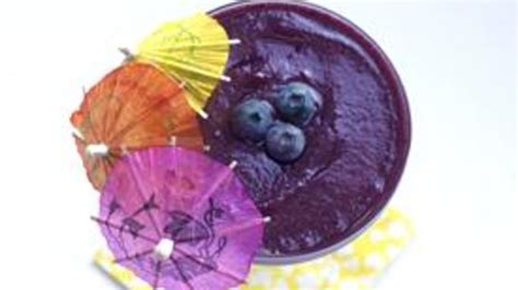 skinny-blueberry-daiquiri-recipe-tablespooncom image