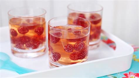 champagne-jelly-recipe-bbc-food image