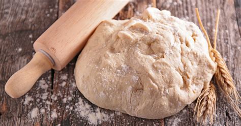 easy-2-ingredient-dough-recipes-cinnamon-rolls-pizza image