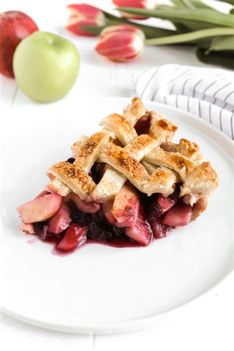 blueberry-apple-pie-the-sweet-occasion image