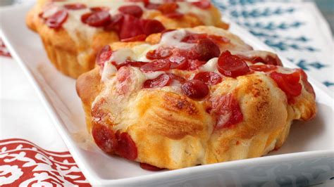 pepperoni-pizza-monkey-bread-recipe-pillsburycom image