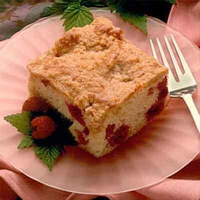 raspberry-streusel-coffee-cake-recipe-land-olakes image