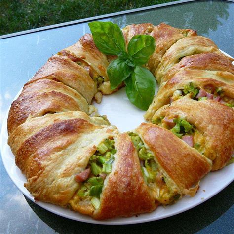 20-crescent-roll-appetizers image