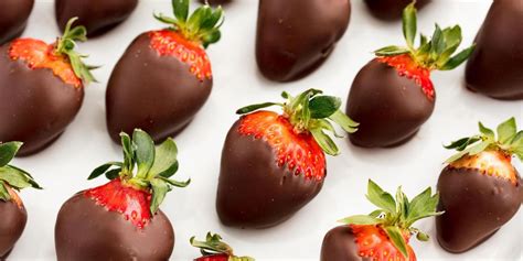 how-to-make-chocolate-covered-strawberries image