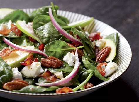 spinach-salad-recipe-with-apples-and-bacon-dressing image