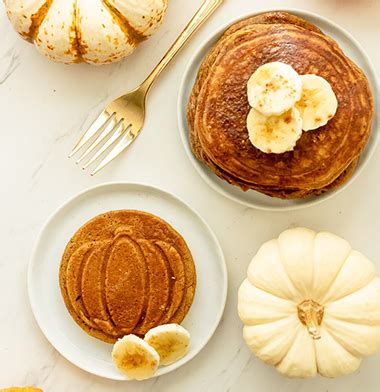 simplemills-pumpkin-pancakes-with-salted-caramel-sauce image