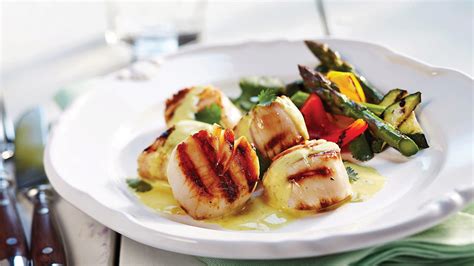 grilled-scallops-with-curry-coconut-sauce-safeway image