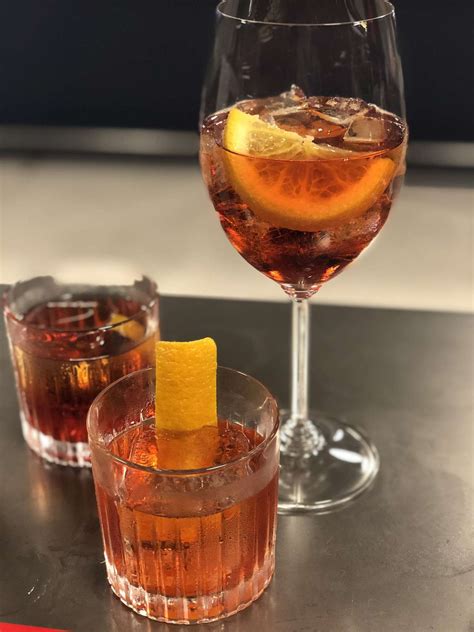 how-to-make-the-perfect-negroni-like-a-mixologist image