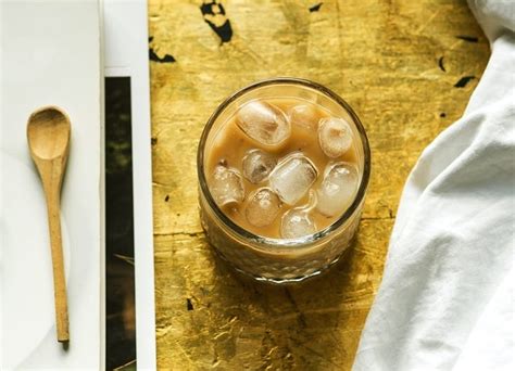 iced-cappuccino-recipe-tasty-refreshing-coffee image
