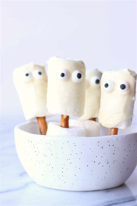 white-chocolate-marshmallow-ghosts image