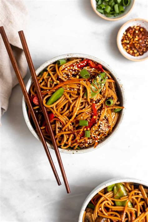 easy-vegetable-lo-mein-eat-with-clarity image