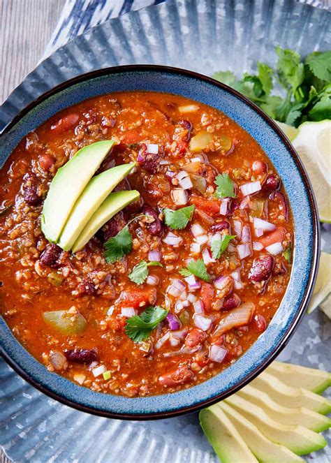 easy-vegetarian-chili-even-meat-eaters-love-simply image