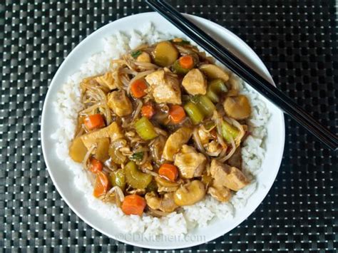 slow-cooker-chicken-chow-mein-with-water image
