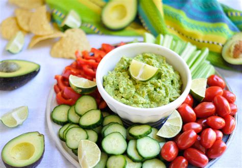 easiest-4-ingredient-guacamole-real-food-whole-life image
