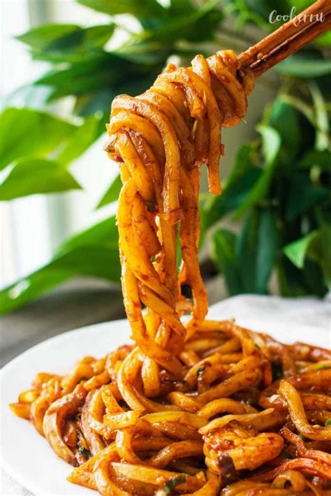 easy-15-minute-yaki-udon-stir-fried-udon-noodles image