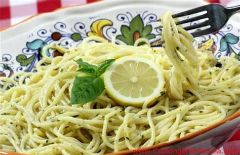 spaghetti-al-limone-spaghetti-with-lemon-sauce image