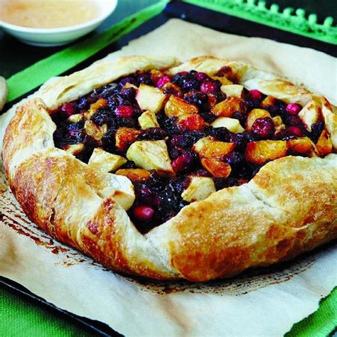 cranberry-mincemeat-pie-chatelainecom image