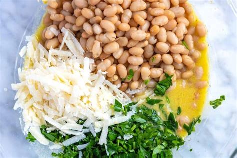 lemony-white-bean-salad-with-prosciutto-inspired-taste image