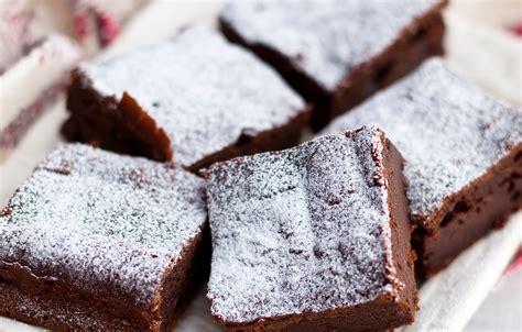 low-fat-brownies-baking-recipes-goodto image