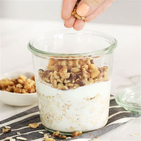 banana-nut-overnight-oats-recipe-quaker-oats image