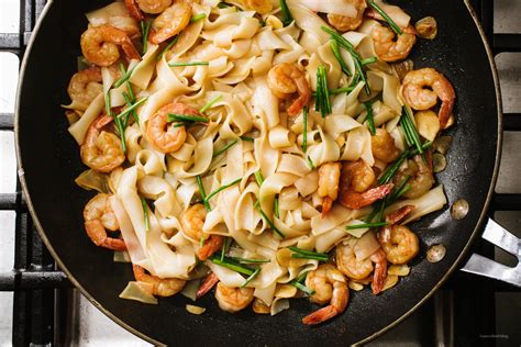 easy-15-minute-garlic-shrimp-scampi-chow-fun image