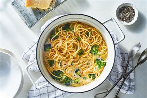 how-to-make-simple-spaghetti-with-broccoli-food52 image