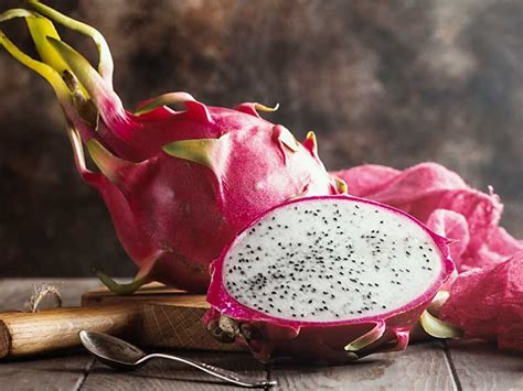 dragon-fruit-nutrition-benefits-and-how-to-eat-it image