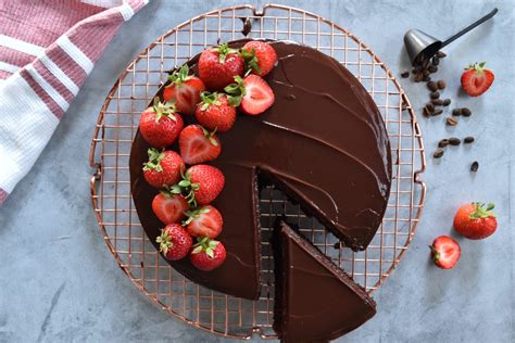 the-best-chocolate-ganache-cake-recipe-petit-apron image
