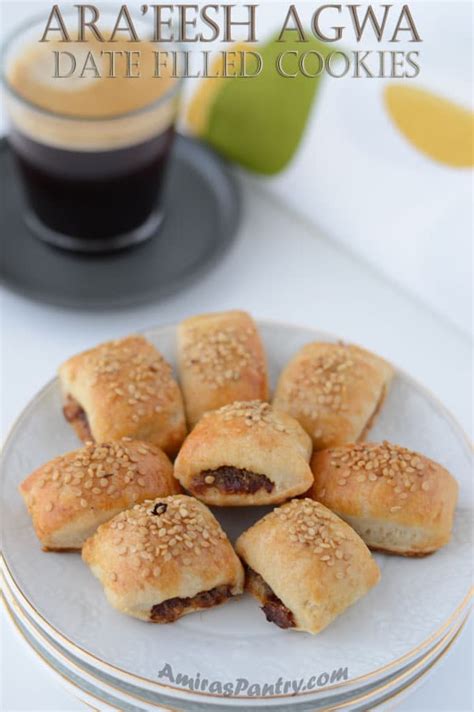 araeesh-agwa-a-famous-date-filled-middle-eastern-cookies image