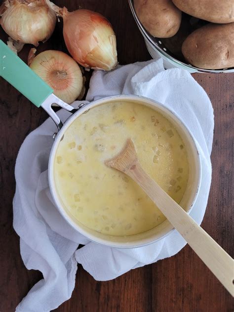 simple-old-fashioned-potato-soup-my image