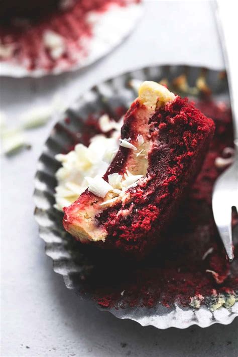 red-velvet-cheesecake-bites-creme-de-la-crumb image