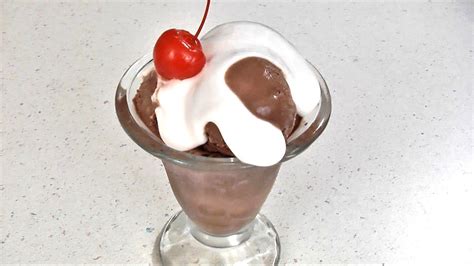 marshmallow-sauce-ice-cream-topping image