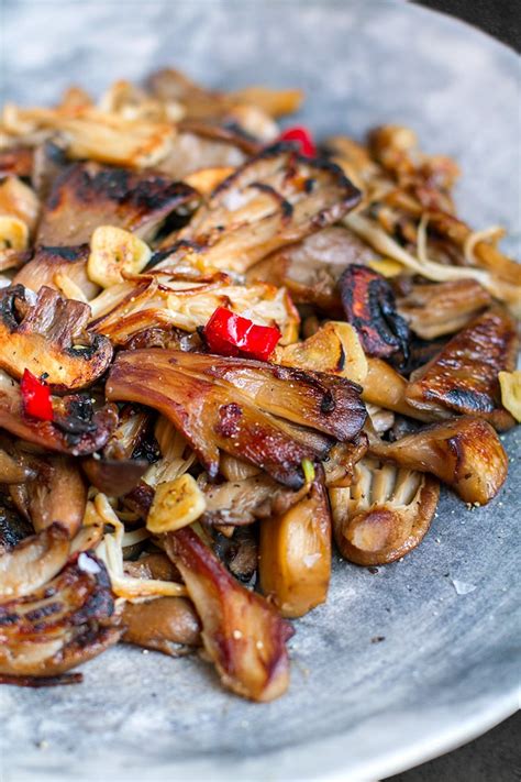 garlic-chilli-mushroom-fry-up-irena-macri-food-fit-for image