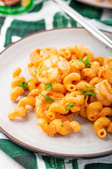 creamy-creole-pasta-with-shrimp-the-missing-lokness image