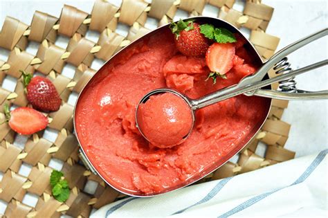 2-ingredient-strawberry-sorbet-without-an-ice-cream image