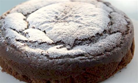 sinfully-rich-dark-chocolate-cake-honest-cooking image