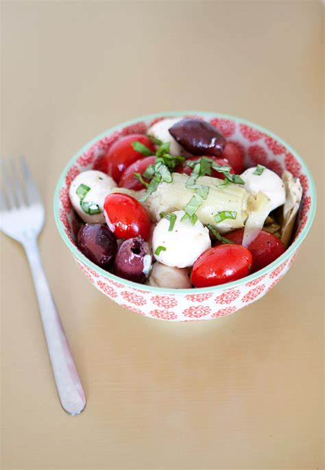 recipe-fresh-tomato-artichoke-olive-and-mozzarella image