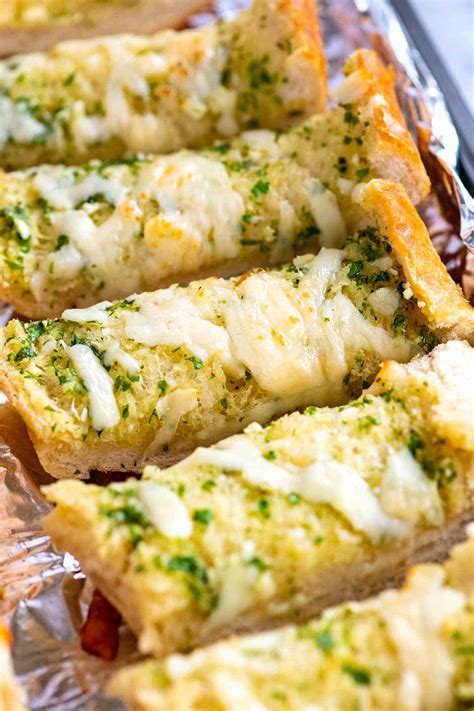 easy-buttery-garlic-bread-inspired-taste image