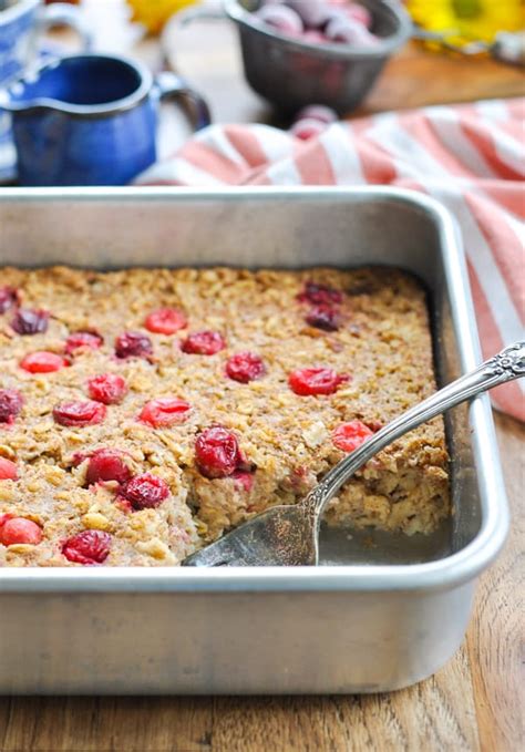 cranberry-baked-oatmeal-the-seasoned-mom image