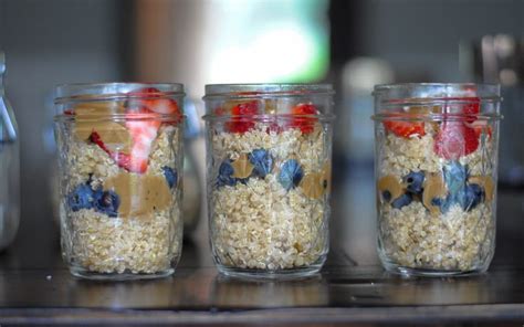 make-ahead-chocolate-quinoa-breakfast-porridge image